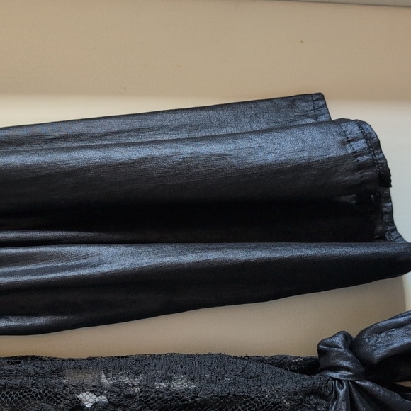 NINA Floral Mesh Long Sleeve Top - Picture 8 of 9